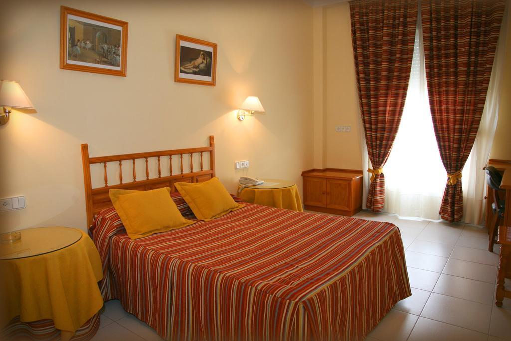 Hotel Villa Ducal オスナ 部屋 写真